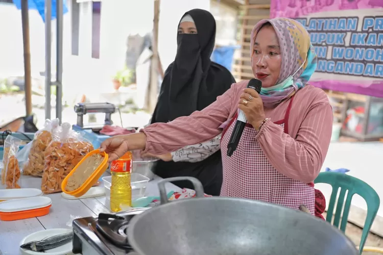 Pelatihan Produksi Keripik Ikan Di Pangandaran Harian Terbit