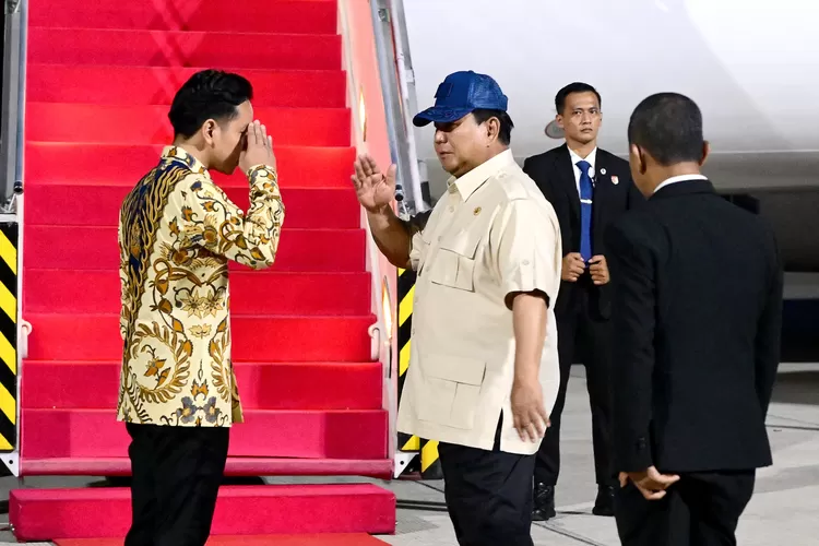 Presiden Prabowo Subianto berangkat ke Singapura bahas kerja sama strategis dengan Presiden dan PM Singapura. (Biro Setpres)
