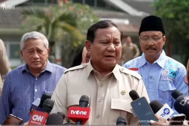 Presiden Prabowo seusai meninjau Sekolah Rakyat Menengah Atas 10 Margaguna, Ragunan, Jakarta Selatan, Kamis, 11 September 2025. (BPMI)