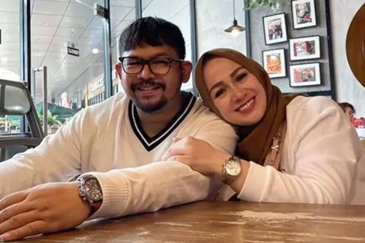 Bedu gugat cerai Irma Kartika Anggraeni alias Anggie yang 15 tahun terakhir mendampinginya sebagai istri. (Instagram/@beddu17)