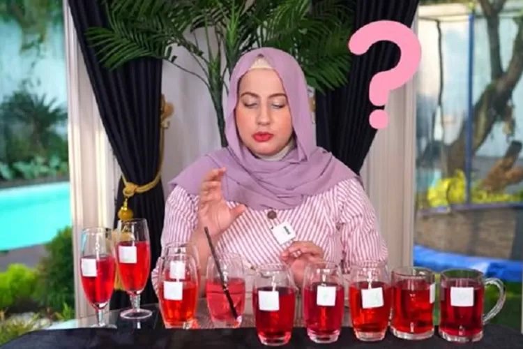 Dari Mi Instan Mirip Kalajengking hingga Sirup Rasa Bensin, Ini Deretan Kontroversi Tasyi Athasyia (Foto: Tangkapan layar YouTube @Tasyi Athasyia - INDEPENDENMEDIA.ID)