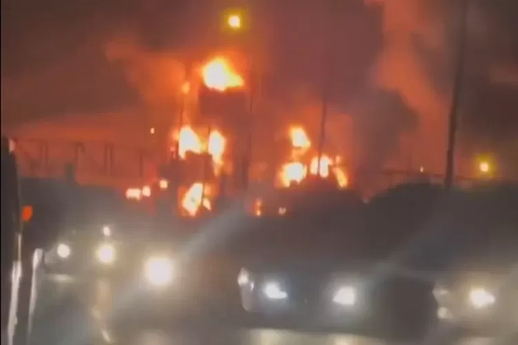 KBRI Tehran Imbau WNI Tingkatkan Kewaspadaan Usai Serangan Balasan Israel ke Iran. (Foto: X.com - INDEPENDENMEDIA.ID)