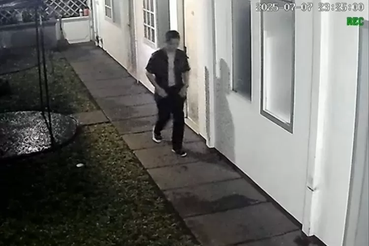 Kematian diplomat Kemlu di Jakarta bikin geger, dugaan asfiksia auto-erotik dan penjaga kos jadi sorotan dalam penyelidikan. (HukamaNews.com /  X.com @ybaindonesia)