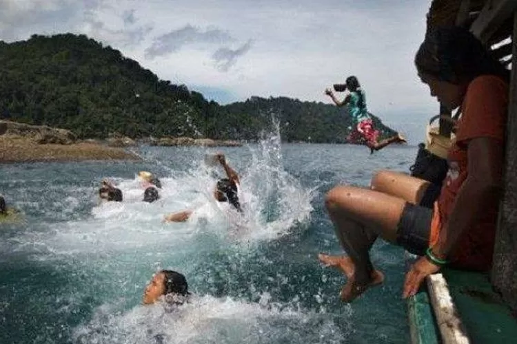 Suku Moken (frekuensinews.com)