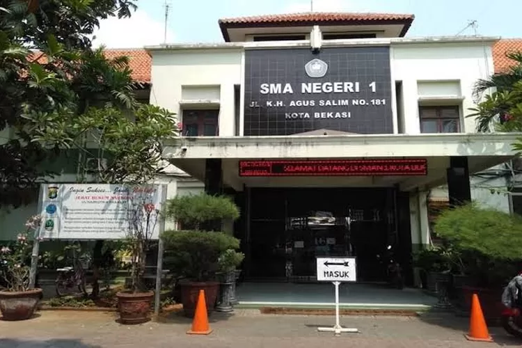 SMA Terfavorit di Bekasi, Bisa Jadi Rujukan Siswa Baru di SPMB 2025 (frekuensinews )