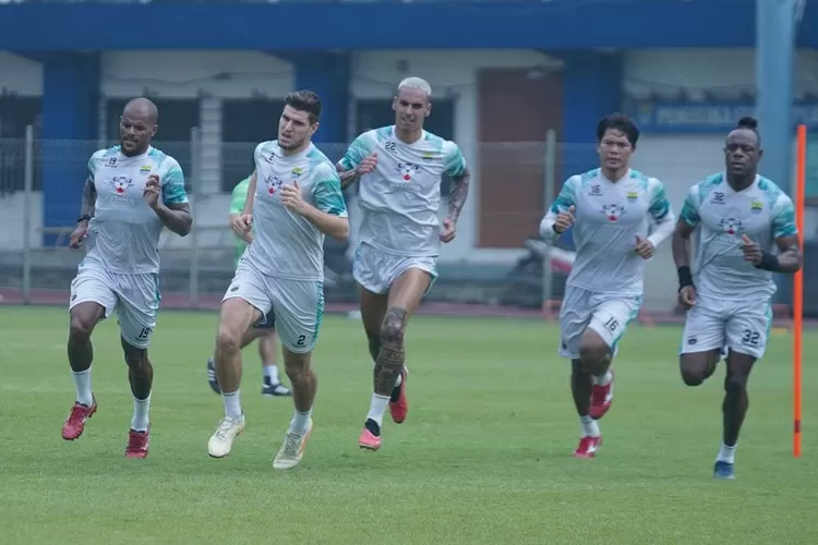 Latihan Persib. (Asep Syahmid)