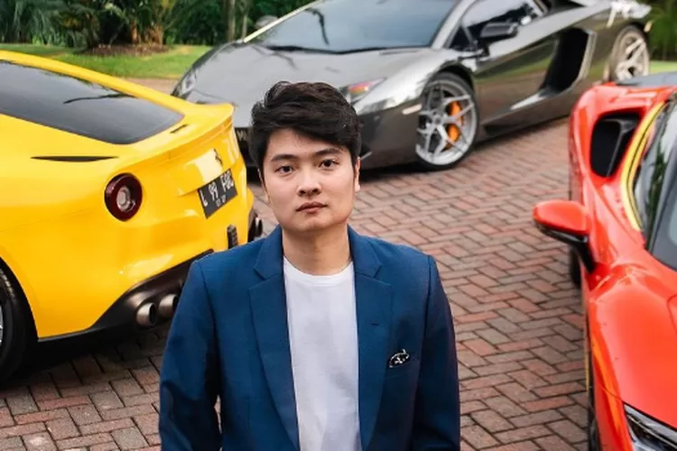 Beli Ferrari Termahal Seharga Rp19 Miliar, Melvin Tenggara Crazy Rich ...