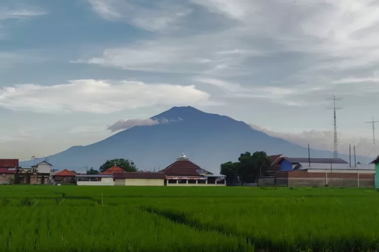 Dijuluki Gunung Tertinggi Di Jawa Barat, Inilah 8 Fakta Menarik Tentang ...