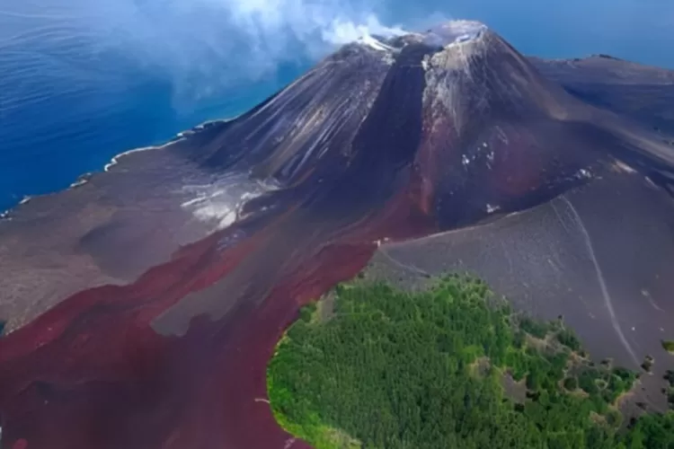 Sejarah Gunung Krakatau, Gunung Berapi Di Indonesia Yang Merubah Dunia ...