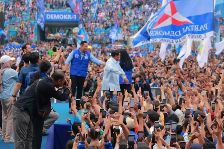 Hadir Di Kampanye Akbar Partai Demokrat Di Malang, Prabowo Joget Bareng ...