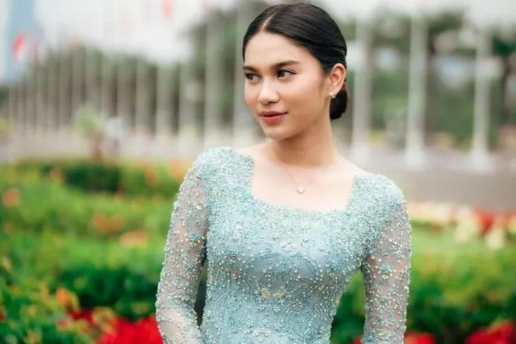 Azizah Salsha diduga sindir Rachel Vennya. (Instagram @azizahsalsha_)