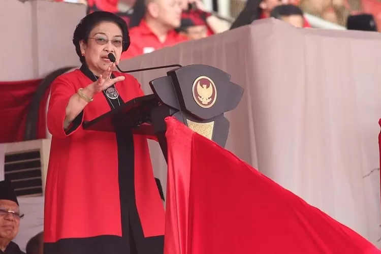 Instruksi Megawati: Kepala daerah PDIP dilarang ikut retreat Magelang, diminta tetap siaga.  ( (Laman Resmi PDIP). / HukamaNews.com)