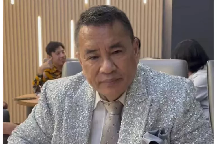 Hotman Paris beri sumbangan untuk korban bencana alam di Tapanuli (Instagram hotmanparisofficiall)