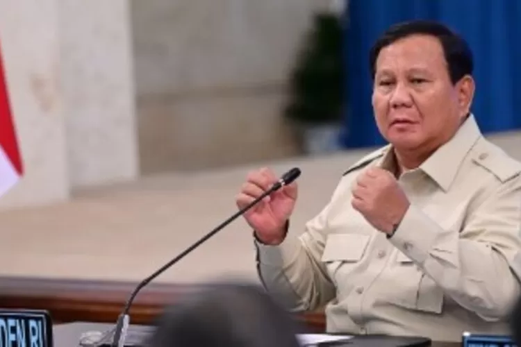 Presiden Prabowo keluhkan desa dan kota banyak yang kumuh dan sulit membuat wisatawan asing datang (setneg)