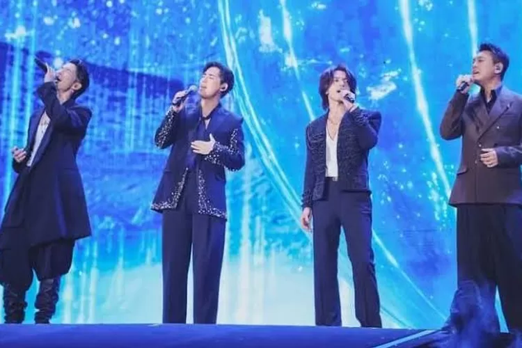 Setelah 12 tahun, F4 akhirnya kembali naik panggung bareng di konser Mayday! Penampilan Jerry Yan yang makin awet muda sukses bikin netizen geger dan banjir nostalgia. (Foto/Instagram/Vic_Chou)