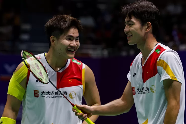 Liang Wei Keng dan Wang Chang Tumbang di Hari Pertama BWF World Tour Finals  2023 - Alowarta