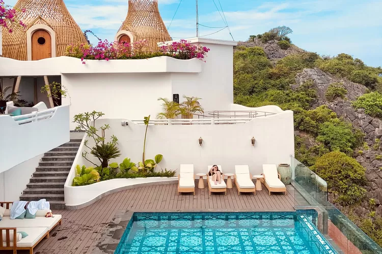 ILUSTRASI - Berikut ini tujuh rekomendasi villa di Bogor dengan pemandangan alam yang memanjakan mata, suasananya dijamin tenang dan nyaman. (Foto : unsplash/Lily Tran)