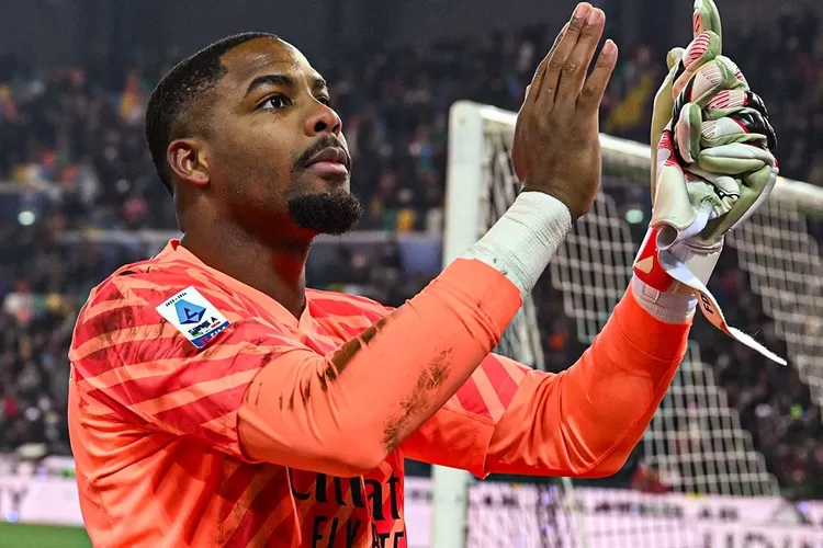 Mike Maignan kiper utama AC Milan.  (Twitter/X @acmilan)