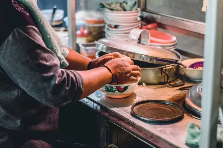 Tempat Makan Bubur Ayam Cianjur: Kuliner Legendaris yang Selalu Hits di Bogor