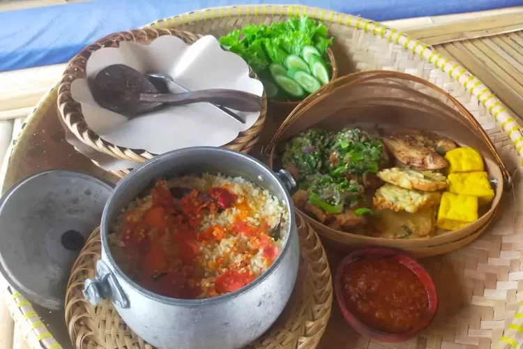 7 Rekomendasi Tempat Makan di Situbondo, Tersedia Makanan Khas Daerah