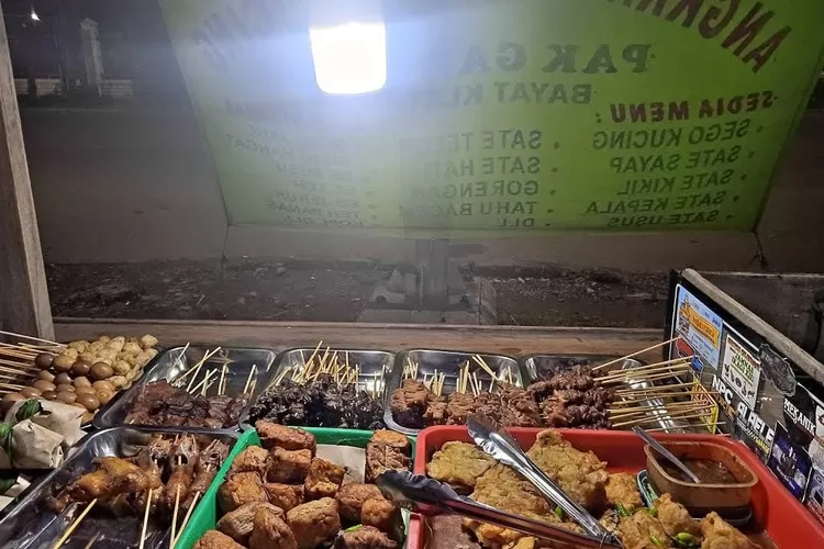 Rekomendasi 7 angkringan di Bekasi yang enak dan murah. Cocok buat nongkrong sampai malam. (Googlemaps/rizalsalim)