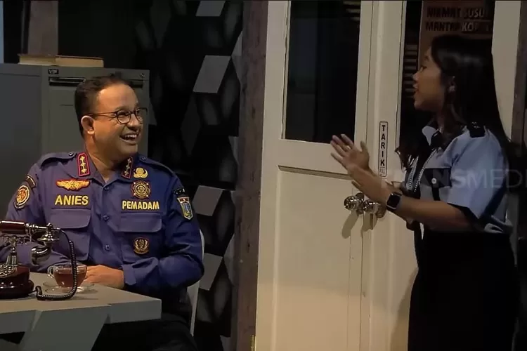 Stand Up Komedian atau Komika, Kiky Saputri saat meroasting Anies Baswedan. (Youtube/Trans7official)