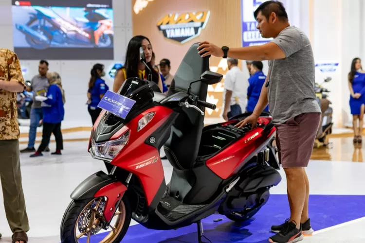 Kategori MAXi &amp; Classy Yamaha Laris Manis di IIMS 2024, LEXi LX 155 Series Jadi Best Scooter