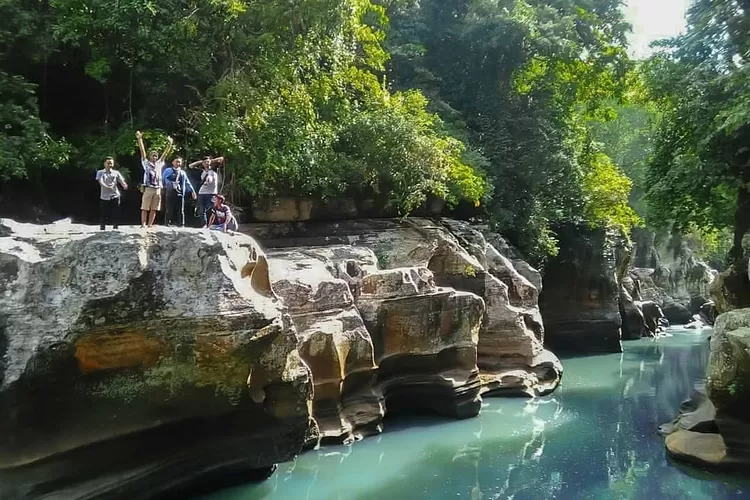 Destinasi Liburan di Tasikmalaya Yang Menarik Dari Desa Wisata, Pantai dan Gunung