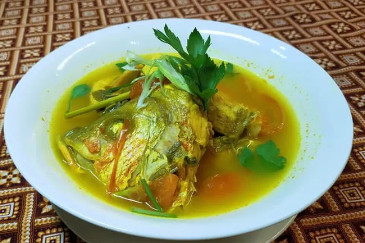 Kepala Ikan dan Pecak Ikan Langka di Rumah Makan Sederhana Ibu Arab di Bogor