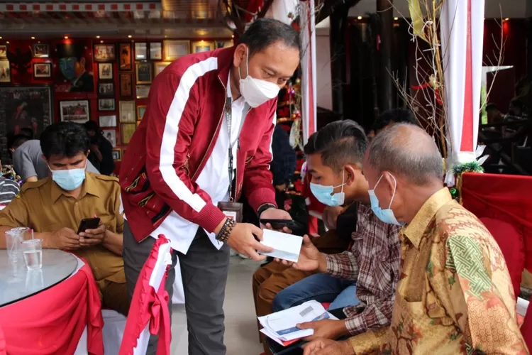 Pencairan bansos. Ilustrasi ada saldo masuk di kartu KKS. (Kemensos)