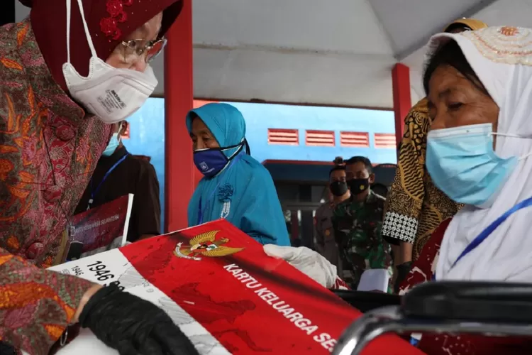 Ilustrasi - Bansos BPNT dan PKH Mei Juni 2024 Bisa Segera Cair Jika di SIKS-NG Sudah Ini, Begini Update Terkininya (Kemensos RI)