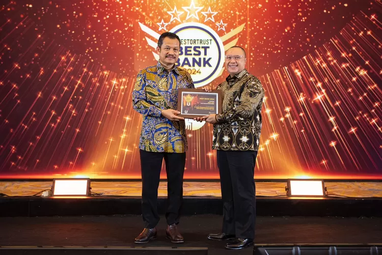 bank bjb Raih Penghargaan Best ESG Bank BPD di The Best Bank Awards 2024