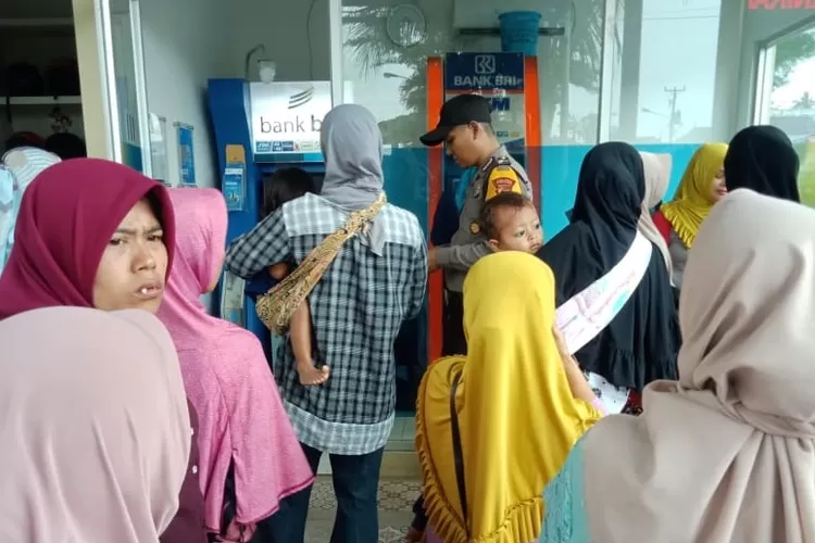 Bye Akhir Juli! Pencairan Bansos PKH BPNT Juli Agustus Dipastikan di Tanggal Ini, Ada Penyaluran Mendadak Rp 400.000 di KKS