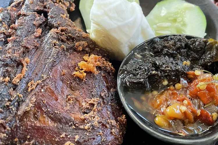 Cuma Rp 21 Ribuan! Bebek Ngebul Ciomas Sajian Kuliner Terempuk di Bogor! Diasap dan Smoky Banget, Bumbunya Khas Meresap