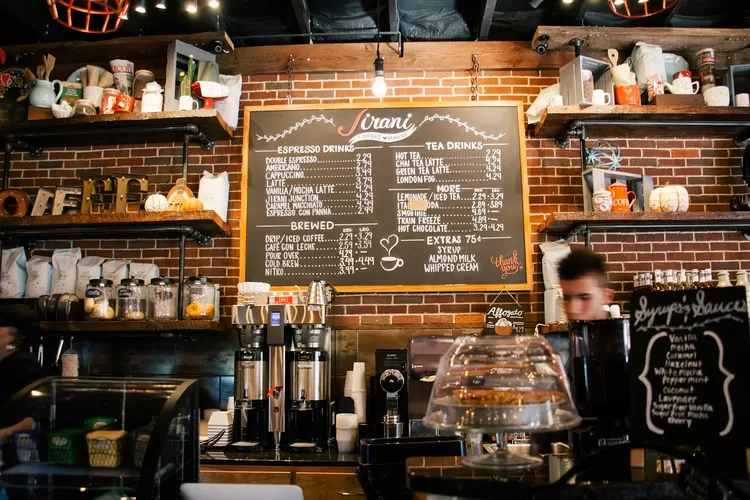 Viral! Humaira Coffee Bogor, Tempat Ngopi Asyik di Atas Awan, Sajikan View Pegunungan Hingga Citylight