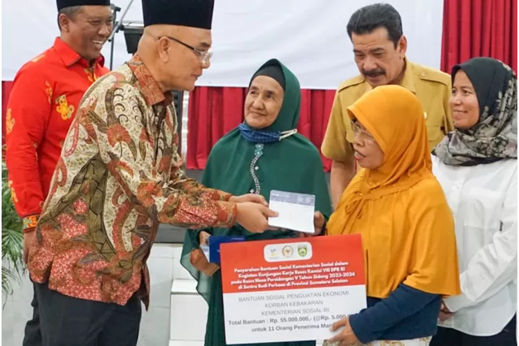 Pagi Berkah, Hilal Pencairan PKH BPNT Periode Salur 3 Bulan Sekaligus Rp 600.000 di PT Pos Indonesia? (YouTube Walinda Ahmad)