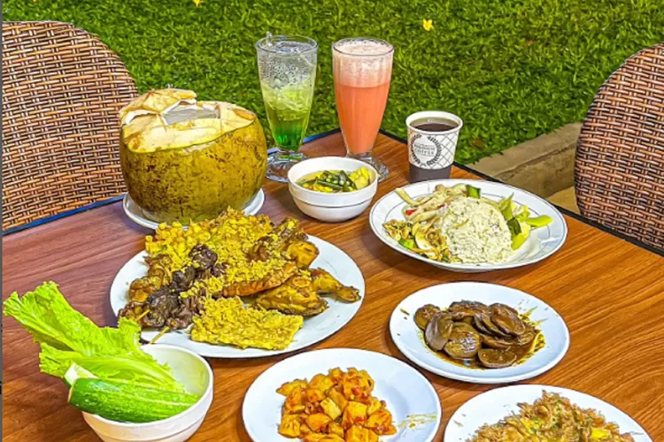 Warung Sunda Terenak Dekat Kebun Raya Bogor: Warung Sate Maranggi H. Enoh, Prasmanan Makan Sampai Puas!