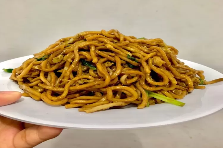 Mie Saroja, Kuliner Favorit Warga Bogor Ini Diracik dengan Bumbu Khas dan Porsinya pun Melimpah! Cek Lokasinya