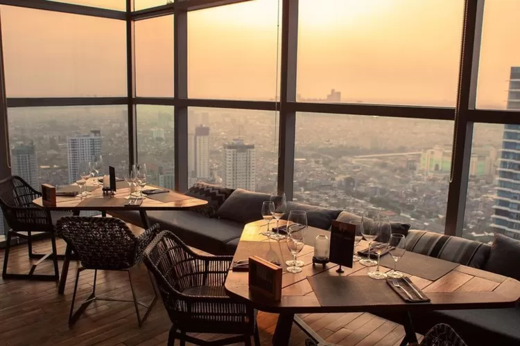 5 Cafe Estetik di Jakarta dengan View Gedung Pancakar Langit, Nongkrong di Tempat Ini Nyaman Banget!