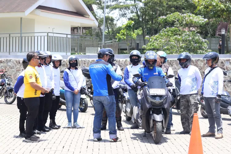 Yamaha Edukasi Ratusan Bikers Polres Bogor dalam Pelatihan Safety Riding
