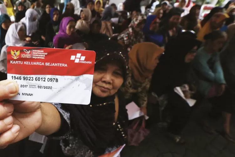 KPM Peralihan Dari PT Pos Indonesia Wajib Melakukan Hal Ini Setelah Menerima Kartu KKS Baru dari Bank Penyalur