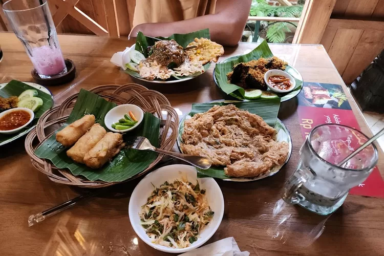 Restoran Galeri Kecik Bogor, Tempat Makan Menyajikan Suasana Jawa yang Kental dengan Kuliner Lezat