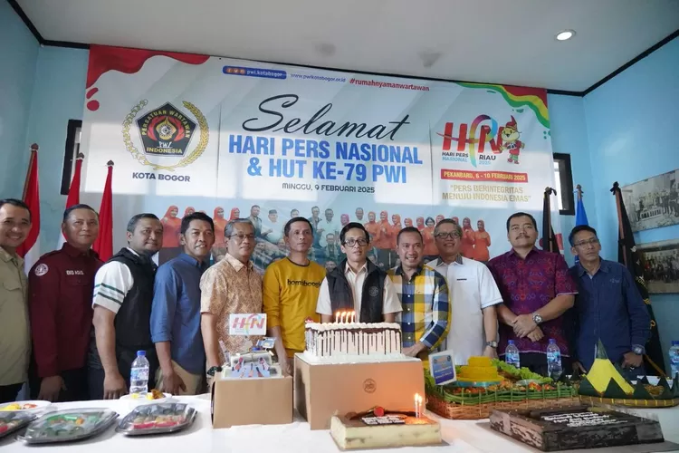 Kompak! Pimpinan dan Anggota DPRD Kota Bogor Rayakan HPN 2025 dan HUT ke-79 PWI