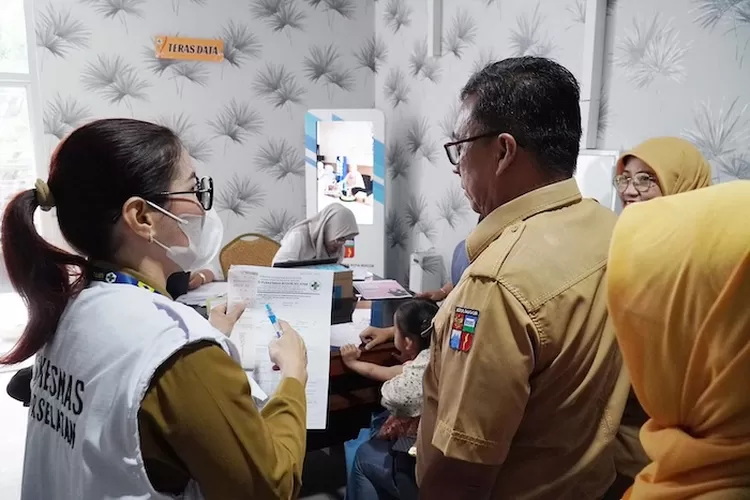 Pemerintah Kota (Pemkot) Bogor melalui Dinas Kesehatan (Dinkes) dan Puskesmas memulai program Pemeriksaan Kesehatan Gratis (PKG) 