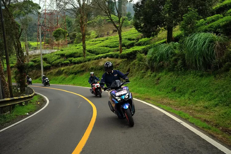 Super Sport Scooter Terbaik? AEROX ALPHA Punya Semua yang Dibutuhkan!