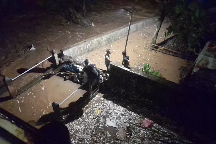 Bendung Katulampa Siaga 1, Walikota Bogor Dedie Rachim Minta Warga Waspada