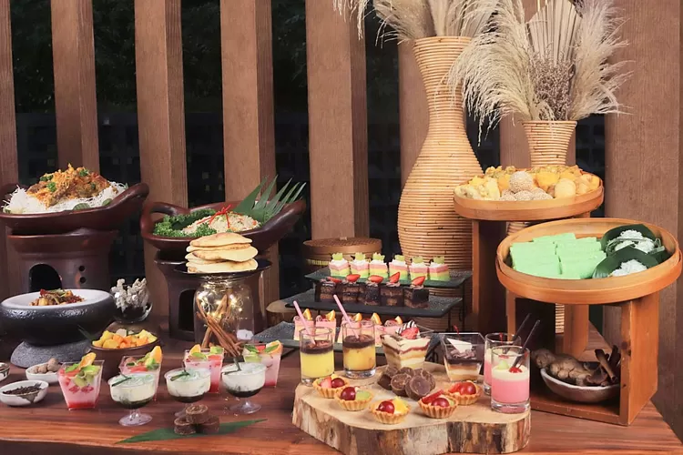 Pengalaman berbuka puasa Ramadhan di Amarta Restaurant Enchanting Valley Puncak Bogor sangatlah berkesan