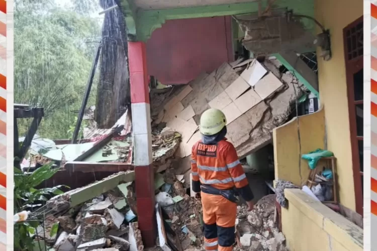 Bangunan Ambruk di Kelurahan Kebon Pedes Akibat Hujan Deras, Akses Jalan Warga Tertutup (Instagram.com/@bpbd.kotabogor)