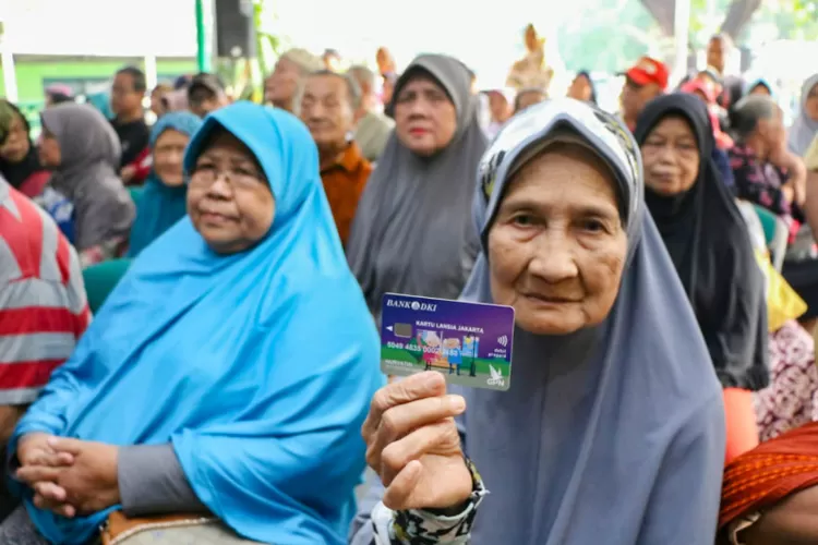 BLT Rp900 Ribu Cair H-5 Lebaran, KPM Lansia di Daerah Ini Juga Dapat Bantuan Rp900 Ribu (jakarta.go.id)