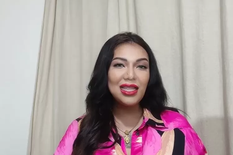 Tengku Zanzabella Bongkar Drama Pertemanan Lisa Mariana dan Ayu Aulia, Sama-sama Punya Hubungan Gelap dengan Pejabat? (youtube.com/@HepiNews)